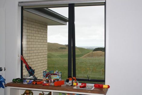 Photo of property in 23 Bird Road, Otaua, Waiuku, 2682