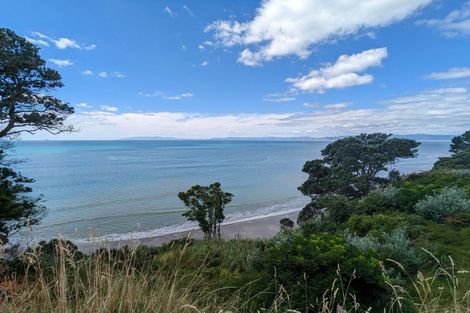 Photo of property in 107 Howard Road, Orere Point, Papakura, 2585