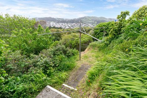 Photo of property in 90 Farnham Street, Mornington, Wellington, 6021