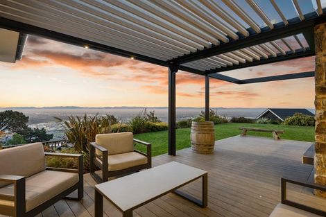 Photo of property in 21 Parkridge Place, Mount Pleasant, Christchurch, 8081