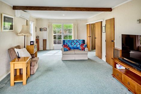 Photo of property in 17 Annan Grove, Papakowhai, Porirua, 5024