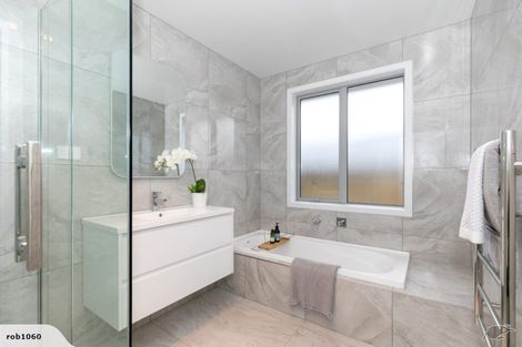 Photo of property in 5 Kukari Close, Flagstaff, Hamilton, 3210