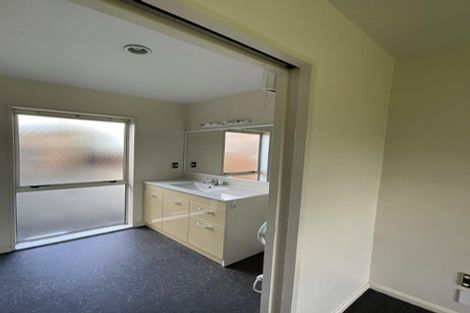 Photo of property in 6 Blue Gum Place, New Brighton, Christchurch, 8083