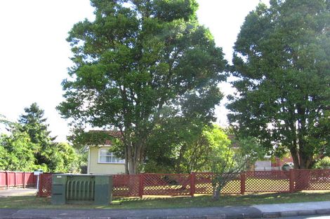 Photo of property in 10 Waitaki Street, Henderson, Auckland, 0612