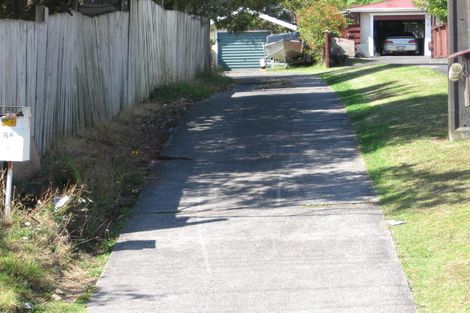 Photo of property in 8 Bishop Street, Green Bay, Auckland, 0604