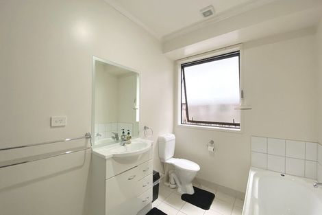 Photo of property in 36a Divich Avenue, Te Atatu South, Auckland, 0610