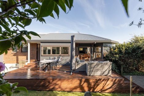 Photo of property in 1 Ruamoana Place, Omokoroa, 3114