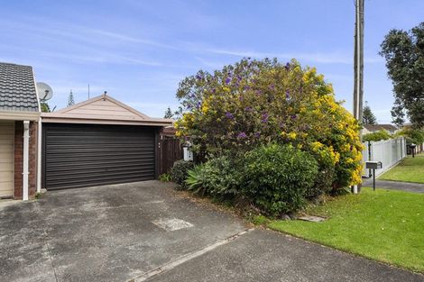 Photo of property in 2/4 Beach Road, Orewa, 0931