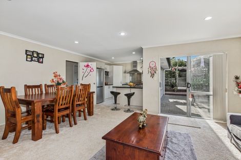 Photo of property in 28 Foxlaw Street, Randwick Park, Auckland, 2105