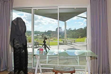 Photo of property in 80a Blackbridge Road, Karaka, Papakura, 2580