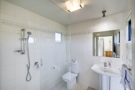 Photo of property in 1 Palmbrook Avenue, Havelock North, 4130