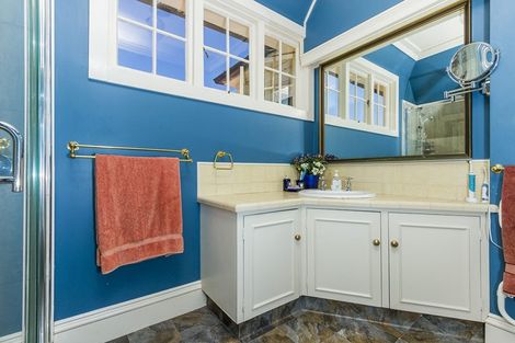 Photo of property in 27 Clifton Road, Hauraki, Auckland, 0622