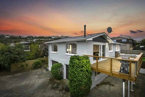 Photo of property in 21 Winston Place, Kew, Dunedin, 9012