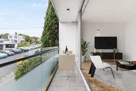 Photo of property in 2/24 Westmoreland Street West, Grey Lynn, Auckland, 1021