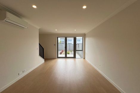 Photo of property in 10 Park Green Avenue, Rosehill, Papakura, 2113