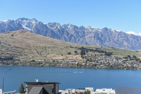 Photo of property in 16 Birch Lane, Queenstown, 9300