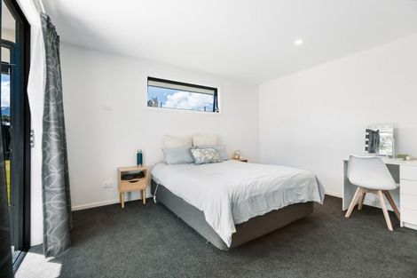 Photo of property in 10 Magpie Place, Lake Hawea, 9382