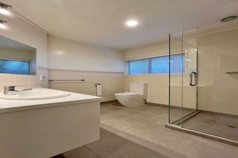 Photo of property in 17a Karetu Road, Greenlane, Auckland, 1051