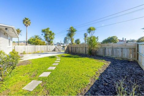 Photo of property in 37 Puriri Road, Manurewa, Auckland, 2102