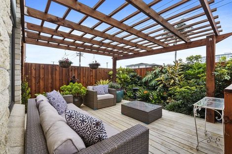 Photo of property in 1/16 Riverside Road, Orewa, 0931