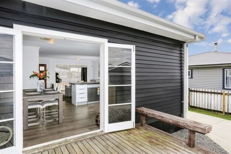 Photo of property in 22 Russell Avenue, Pukekohe, 2120