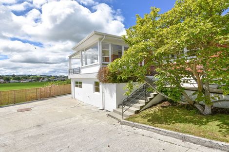 Photo of property in 17 Hospital Road, Balclutha, 9230