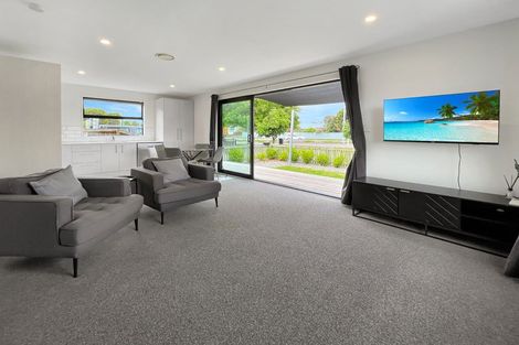 Photo of property in 2 Kearneys Road, Linwood, Christchurch, 8062