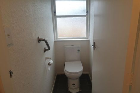 Photo of property in 15 Brazier Grove, Paraparaumu, 5032