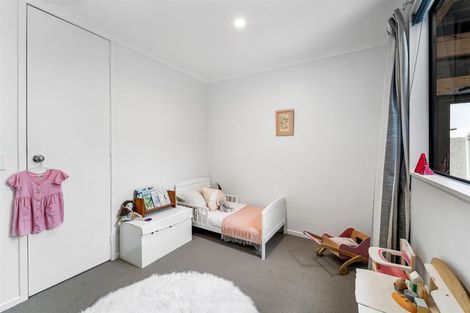 Photo of property in 1/26 Waiora Road, Stanmore Bay, Whangaparaoa, 0932