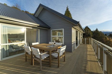 Photo of property in 32 Arapeta Place, Takaka, 7110