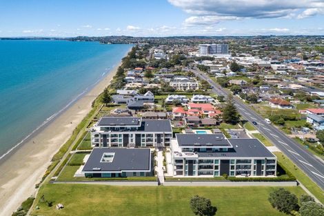 Photo of property in 12/383 Hibiscus Coast Highway, Orewa, 0931