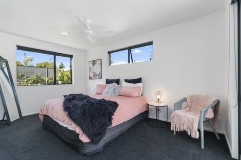 Photo of property in 11 Little Maude Drive, Lake Hawea, Wanaka, 9382