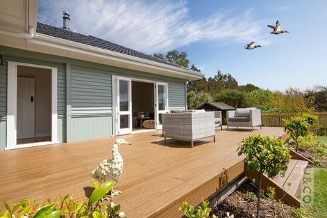 Photo of property in 29 Cambridge Road, Riverhead, 0820