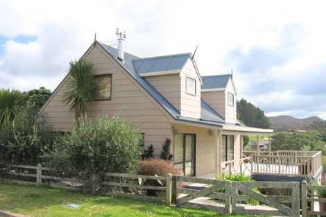 Photo of property in 312 Onemana Drive, Onemana, Whangamata, 3691