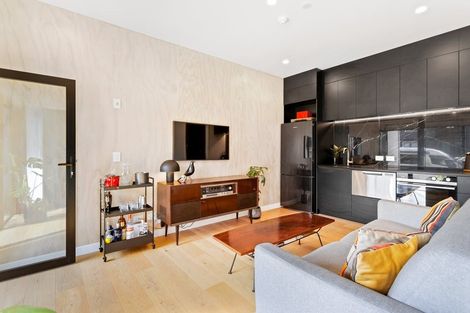 Photo of property in 2/165 Hobsonville Point Road, Hobsonville, Auckland, 0616