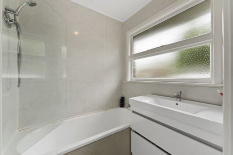 Photo of property in 5 Marshwood Place, Sockburn, Christchurch, 8042