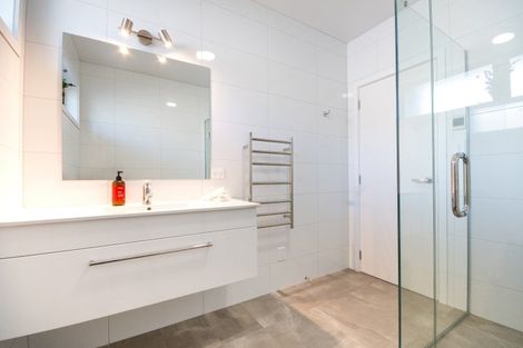 Photo of property in 5a Guthrie Road, Havelock North, 4130