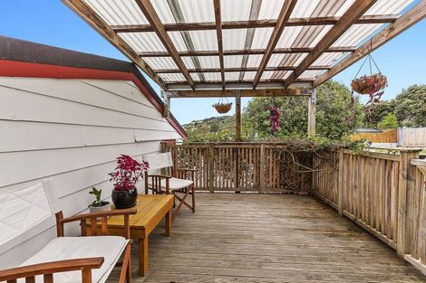 Photo of property in 15 Woolwich Close, Whitby, Porirua, 5024