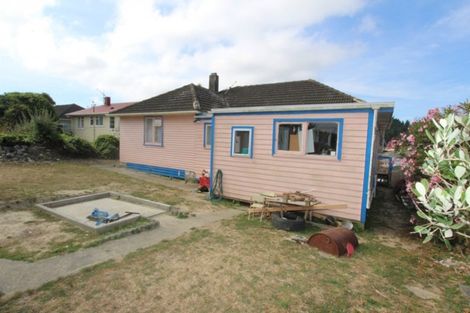 Photo of property in 130 Champion Street, Cannons Creek, Porirua, 5024