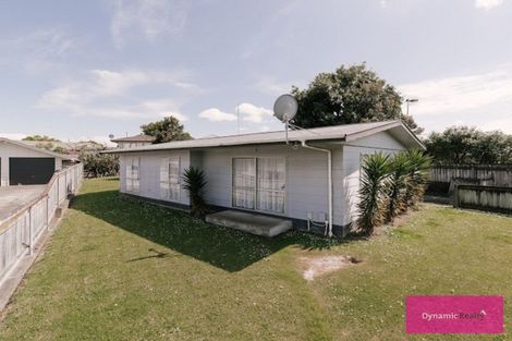 Photo of property in 37 Rhodes Drive, Kelvin Grove, Palmerston North, 4414