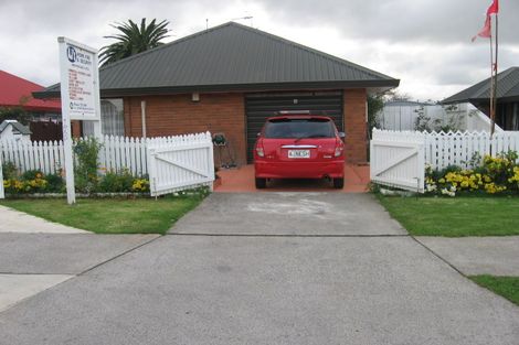 Photo of property in 16 Gadsby Road, Favona, Auckland, 2024