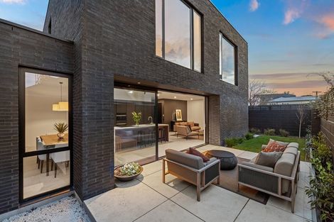 Photo of property in 12 Rhodes Street, Merivale, Christchurch, 8014