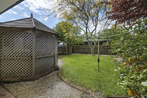 Photo of property in 17d Kinross Drive, Merrilands, New Plymouth, 4312