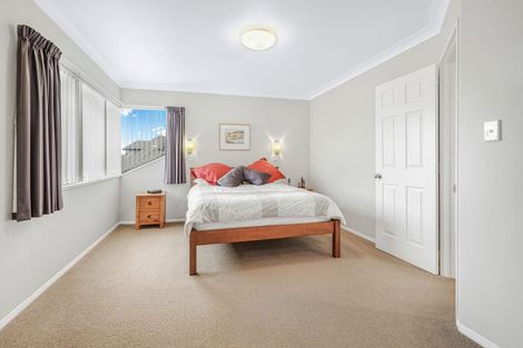 Photo of property in 5 Dallinger Street, St Andrews, Hamilton, 3200