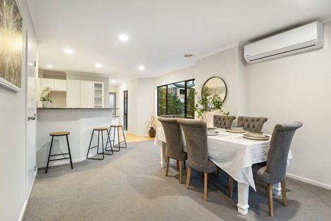 Photo of property in 1/6 Sunnydale Place, Oteha, Auckland, 0632