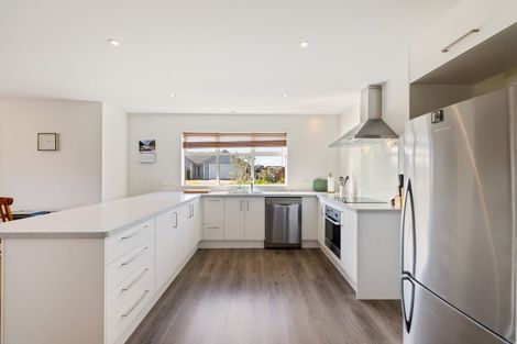 Photo of property in 13 Pemberton Drive, Amberley, 7410