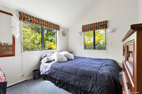 Photo of property in 1/24 Merton Avenue, Glenfield, Auckland, 0627