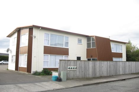 Photo of property in 2/255 Waterloo Road, Hutt Central, Lower Hutt, 5011