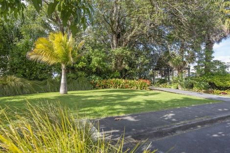 Photo of property in 7 Kensington Drive, Orewa, 0931