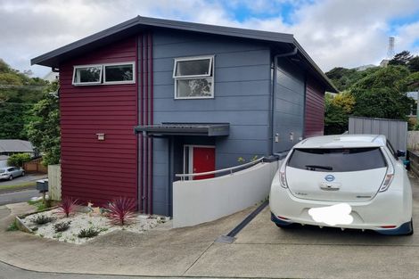 Photo of property in 1/61 Black Rock Road, Newlands, Wellington, 6037